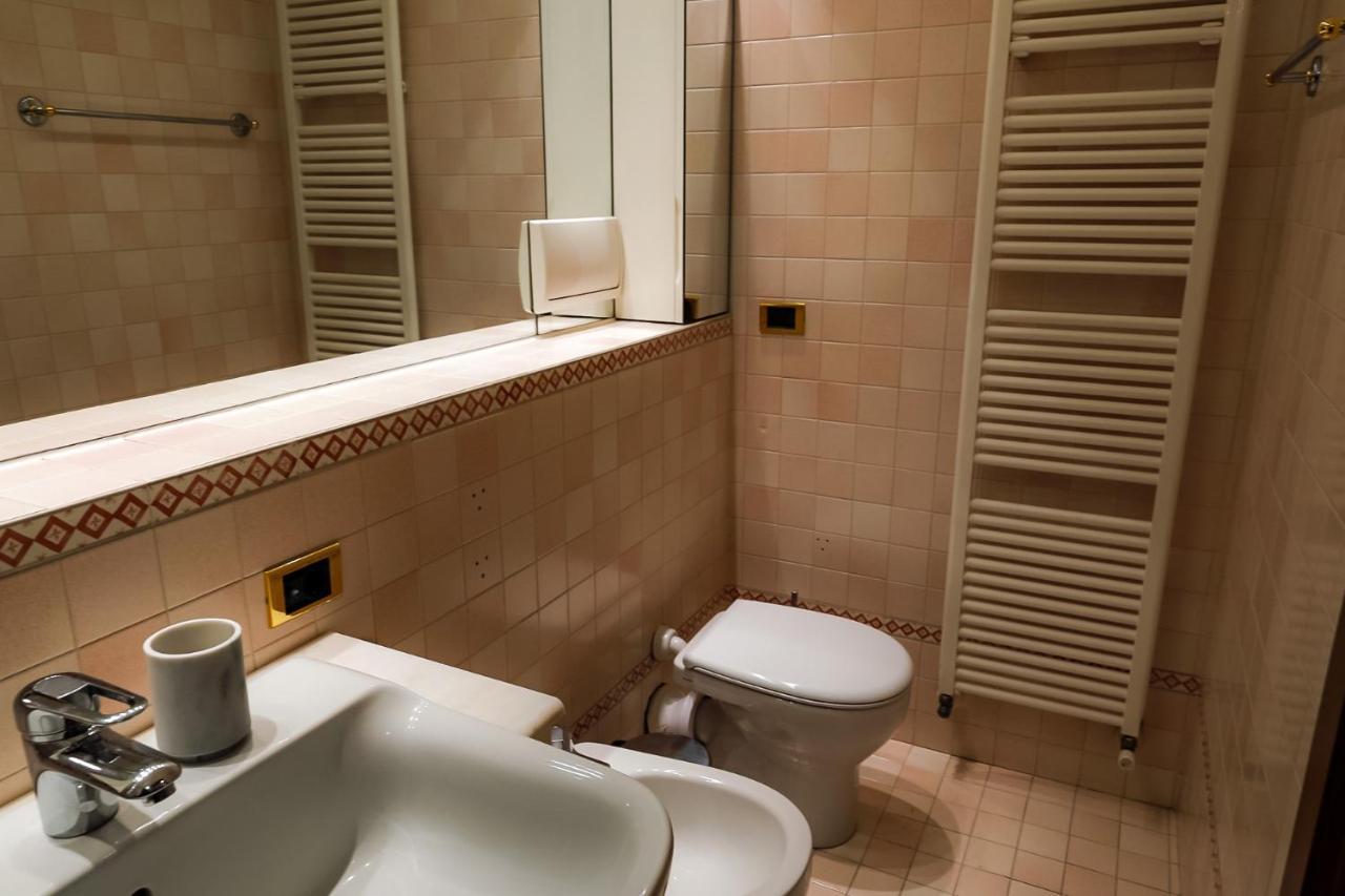 Juliet Deluxe Apartment Верона Екстериор снимка